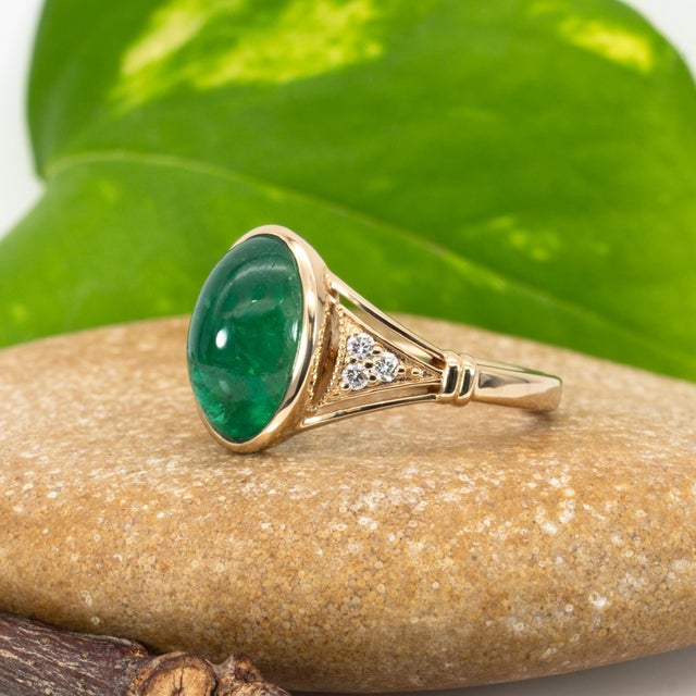 3.7cts Zambian Emerald Ring With Natural Diamonds Accents: Solid 14k Gold, Oval, Size 6.75 For Sale In Columbus - Image 6 of 9