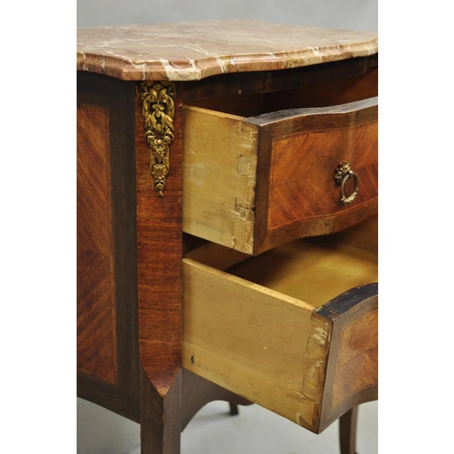Antique French Louis XV Marquetry Inlay Marble Top Bombe Nightstand For Sale In Philadelphia - Image 6 of 12