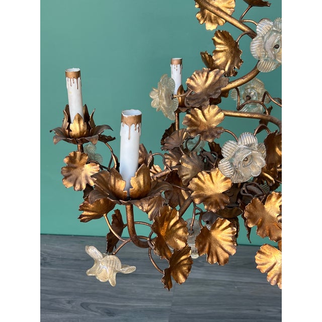 1960s Hollywood Regency Gilt Metal and Glass Roses Chandelier, Italy For Sale - Image 13 of 18