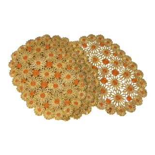 1960s Natural Fiber Daisy Placemats in Yellow and Orange- Set of 4 For Sale