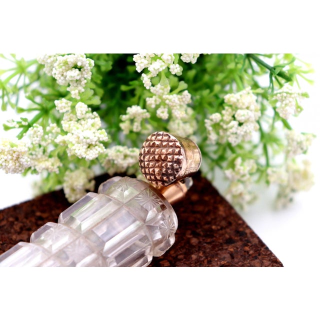 Glass Perfume Bottle with Gold Lid, in Good conditions. Designed 1890 to 1919