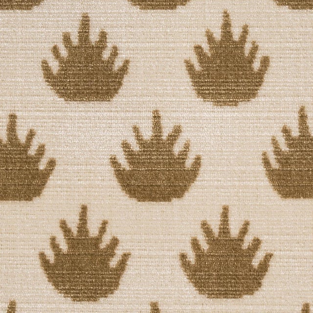 Schumacher SAMPLE - Schumacher Coronation Velvet Fabric In Camel For Sale - Image 4 of 4