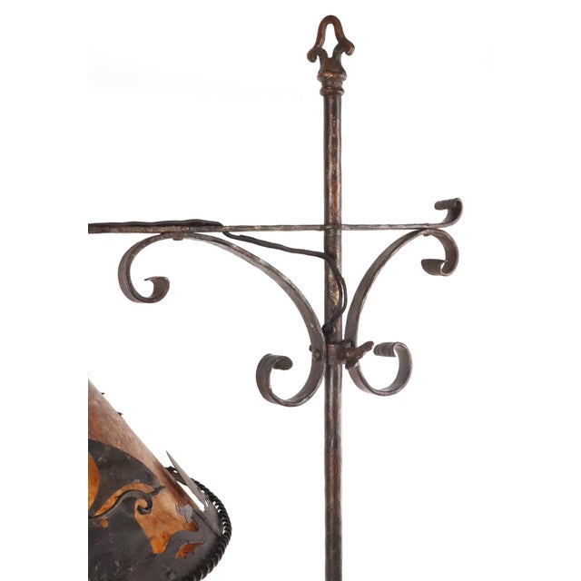 Mid 20th Century Arts & Crafts Iron & Mica Floor Lamp For Sale In New York - Image 6 of 10
