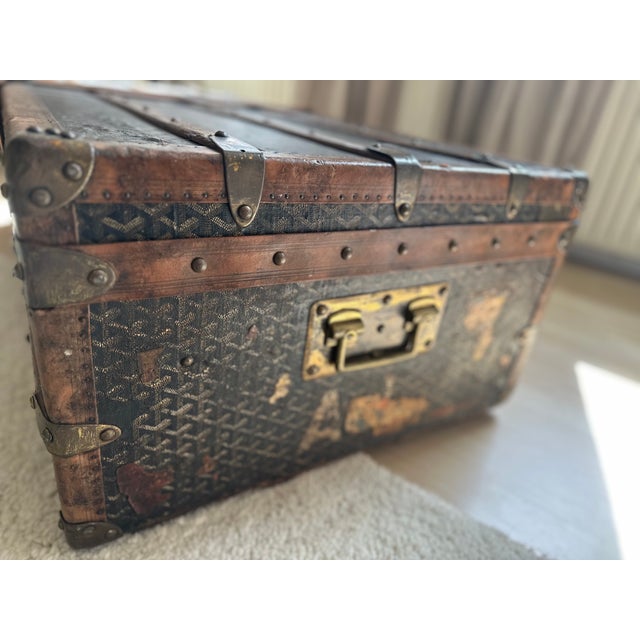 Antique Steamer Trunk in Chevron Canvas from Goyard, France, 1900 For Sale - Image 5 of 18