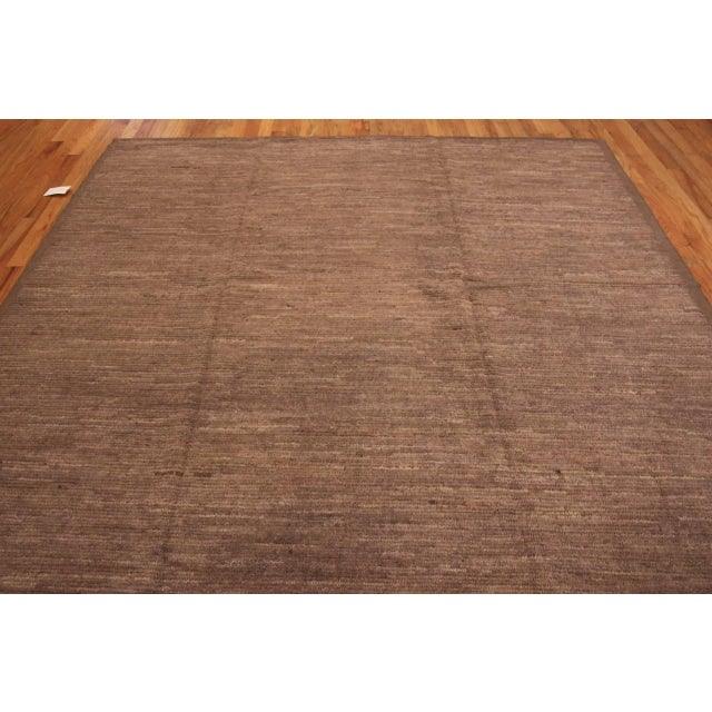 Modern Nazmiyal Collection Chic Modern Minimalist Rug For Sale - Image 3 of 6