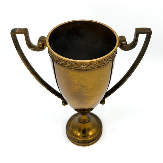 Mid-Century Brass Trophy Cup – Arlen Trophy Co., Brooklyn Ny – Double-Handled Laurel Urn – Mid-Century / Neoclassical Revival For Sale - Image 9 of 13