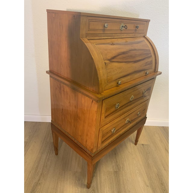 Small Ladies Secretary in Apple Wood, 1800 For Sale - Image 15 of 18