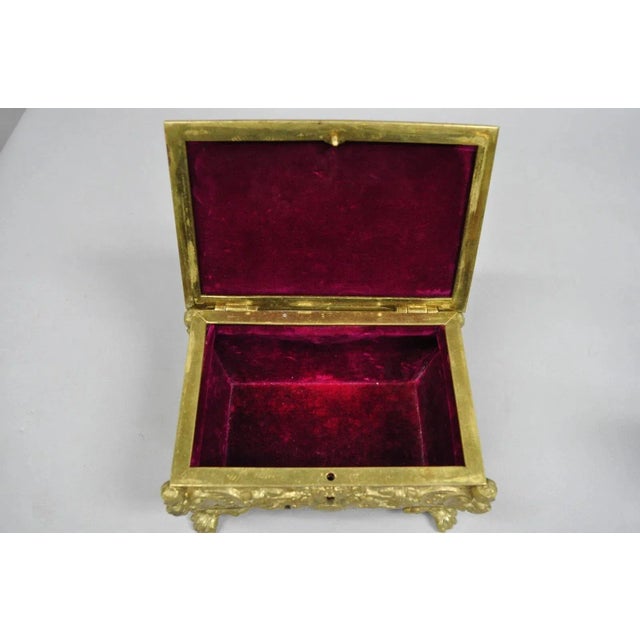Metal Early 20th Century Antique French Renaissance Figural Bronze Casket Jewelry Box With Cherubs For Sale - Image 7 of 12