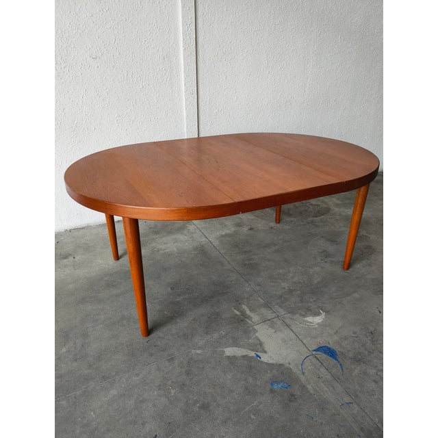 Mid-Century Extendable Teak Table, 1970 For Sale - Image 6 of 9