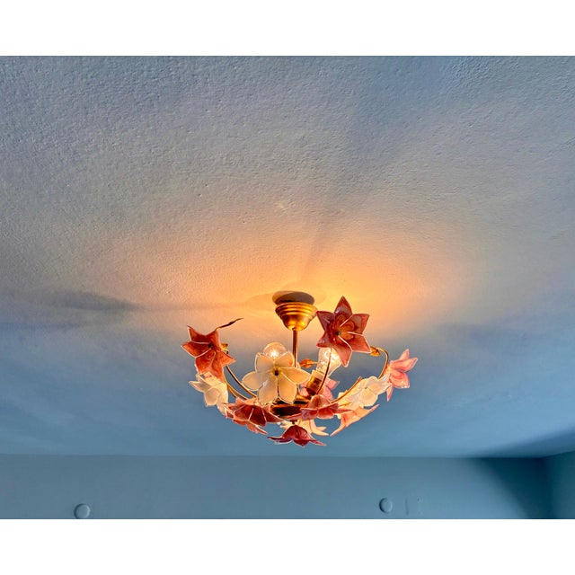 1970s Italian Murano Style Hand-Blown Original Pink and White Daisy Glass Flush Mount Chandelier (42x30 Cm)⁠ For Sale - Image 14 of 17