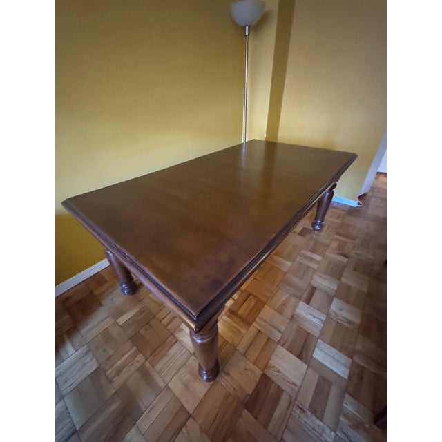 Beautiful, dark walnut color dining expandable table from Pottery Barn 2006, in great condition. Minor blemishes, but...