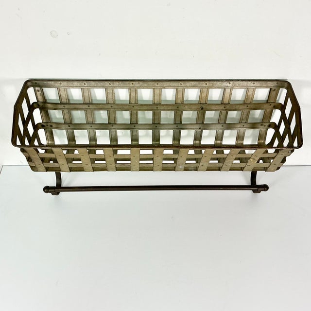 1970s Vintage Farmhouse Boho Chic Rustic Tin Wall-Mounted Basket Shelf With Towel Bar. For Sale - Image 9 of 18