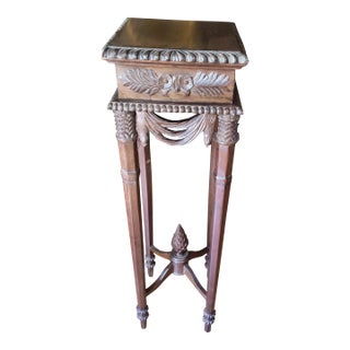 Victorian Carved Mahogany Pedestal Plant Stand. 42.5 " in Height For Sale