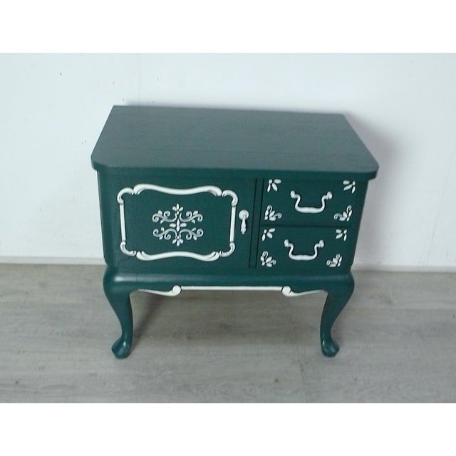 Wood Chippendale Style Bedside Table in Dark Green with White Ornaments, 1950s For Sale - Image 7 of 7