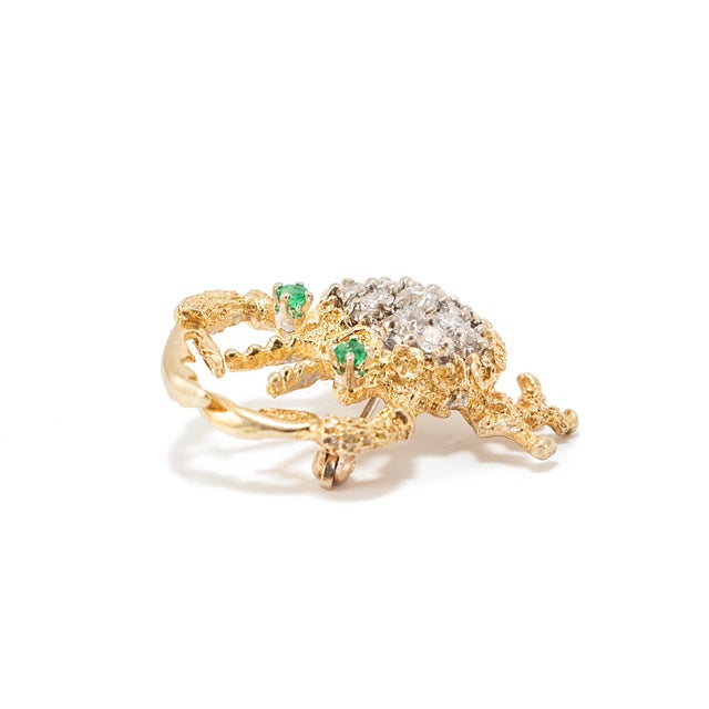 Modern Vintage Herbert Rosenthal 18k Gold 0.57ctw Diamond Emerald Eyes Crab Pin Brooch For Sale - Image 3 of 8