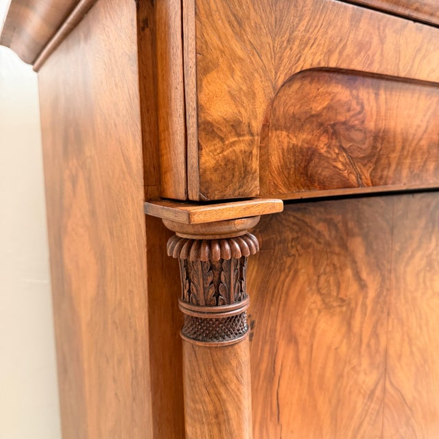 Antique Biedermeier Walnut Secretaire with Mirror Interior, 1820 For Sale - Image 3 of 18