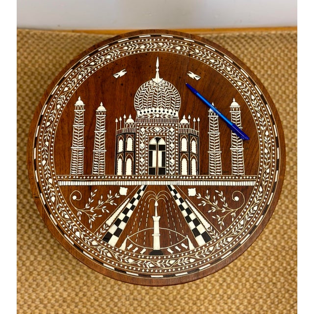 Wood 1950s Anglo-Indian Inlaid Taj Mahal Round Side Folding Tea Table For Sale - Image 7 of 11