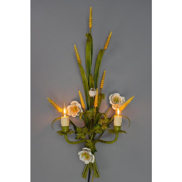 1960s Italian Toleware White Poppy and Wheat Green Floral Bouquet Two-Light Sconce, 1960s For Sale - Image 5 of 18
