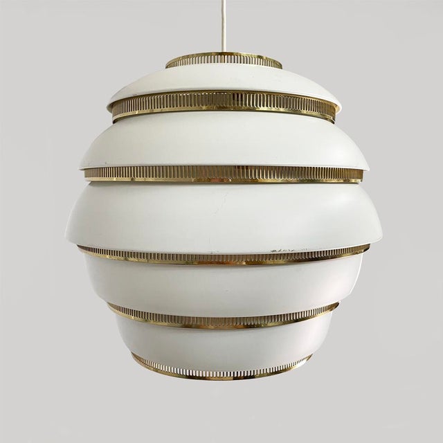 1970s Modern Finnish Beehive Chandelier by Alvar Aalto for Valaisinpaja Oy, 1970s For Sale - Image 5 of 15