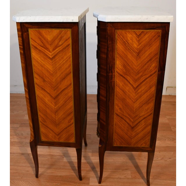 1900s Pair Antique French Louis XV Walnut & Satinwood Marble Top Lingerie Stands For Sale - Image 16 of 18