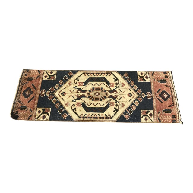 1960s Vintage Door Mat Rug- 1′4″ × 4′7″ For Sale