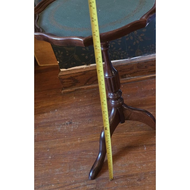 Vintage MCM Bombay Company Tripod Base Pedestal Side Table For Sale In Houston - Image 6 of 7