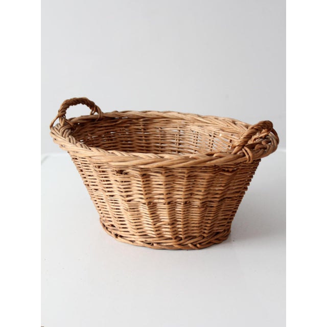 Vintage Oval Wicker Basket With Handles For Sale - Image 13 of 14