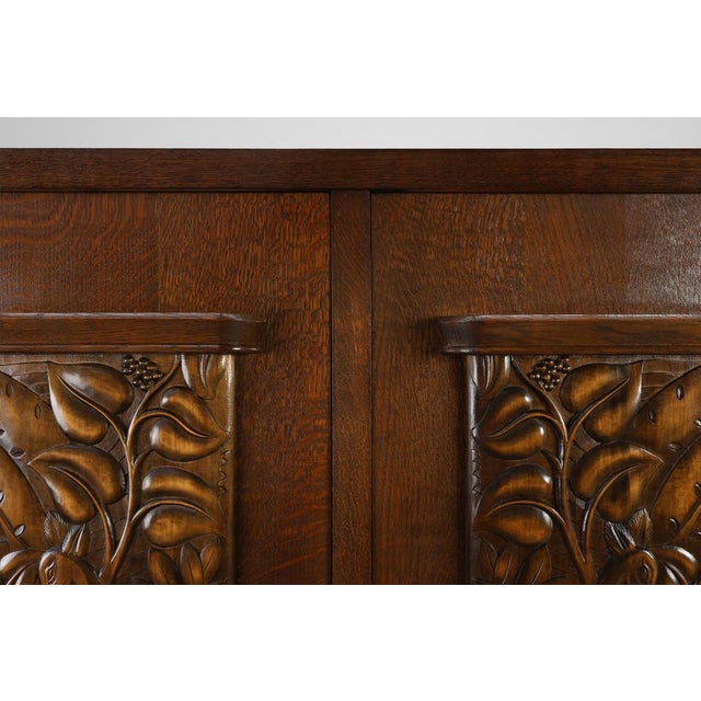 1920s Art Deco Oak Cabinet with Sculptural Carving from Jacques Klein, France, 1925 For Sale - Image 5 of 18