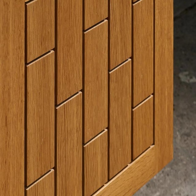 Brutalist Sideboard with Geometric Details in Oak, France, 1980s For Sale - Image 11 of 17