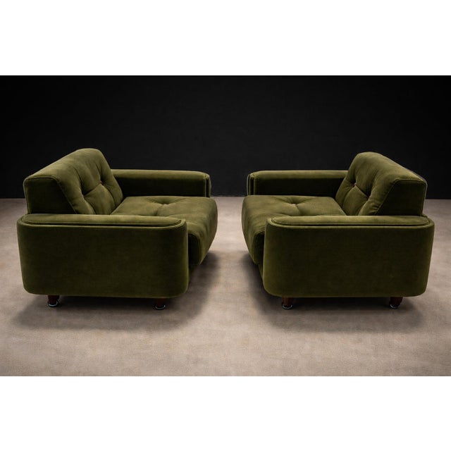 Pair of “Pullman” Armchairs in Dark Olive Velvet, Jorge Zalszupin for L’Atelier, Brazil, 1970s - Lot 146-566 For Sale In New York - Image 6 of 16