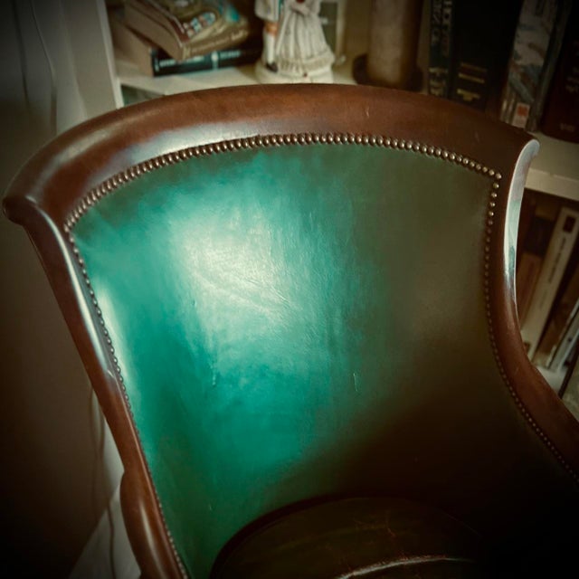 Midcentury Green Leather Club Chair With Nailhead Trim in the Style of Hickory Chair For Sale - Image 4 of 14