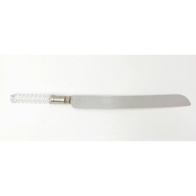 Late 20th Century Vintage Hollywood Regency Style Sheffield England Crystal Diamond Cut Handle Bread Cake Knife For Sale - Image 5 of 9