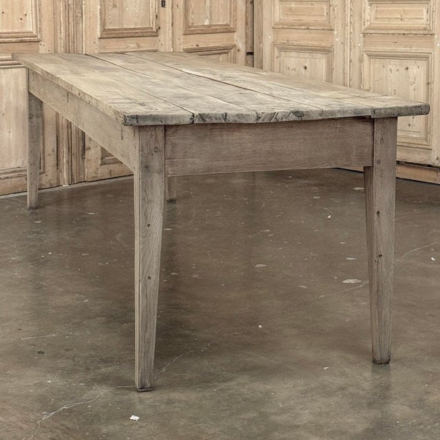 18th Century Grand Rustic Country French Stripped Sycamore Farm Table For Sale In Dallas - Image 6 of 18