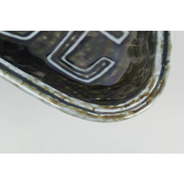 Triangular Farina Series Bowl in Stoneware by Gunnar Nylund for Rörstrand, 1960s For Sale - Image 3 of 5