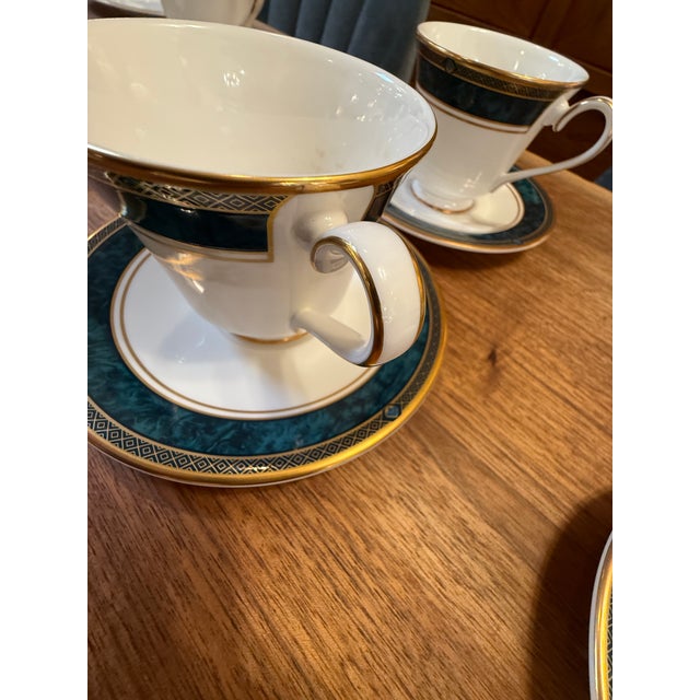 1990s Art Deco Royal Doulton Biltmore Fine China, Setting for Eight - 40 pcs For Sale - Image 11 of 12