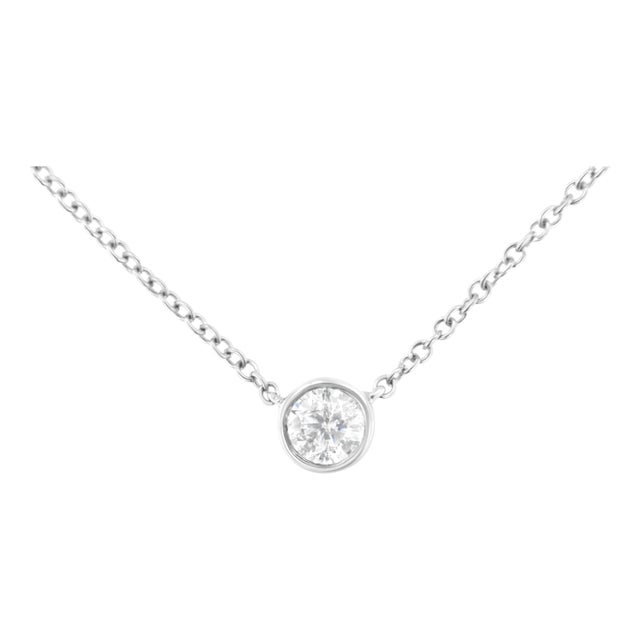 10K Gold 0.25 Carat Diamond Classic Bezel-Set Solitaire Pendant Necklace with 16"-18" Adjustable Chain (H-I Color, SI2-I1 Clarity) For Sale