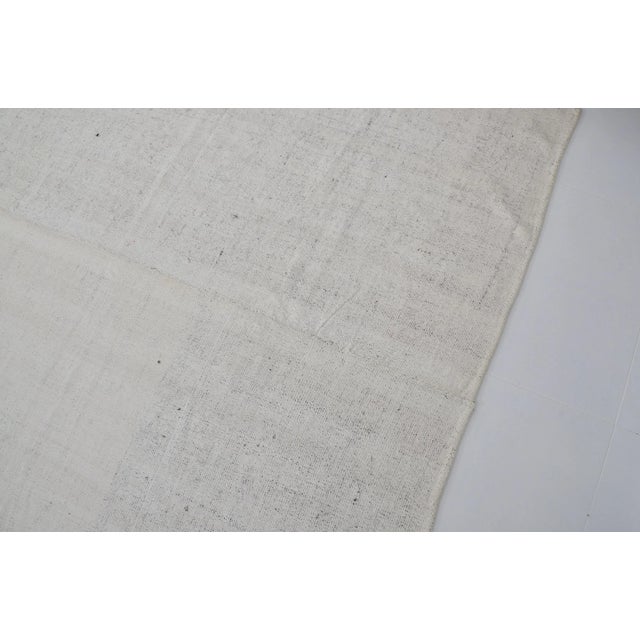 1960s Beige Handmade Traditional Turkish Kilim Rug For Sale In Phoenix - Image 6 of 11