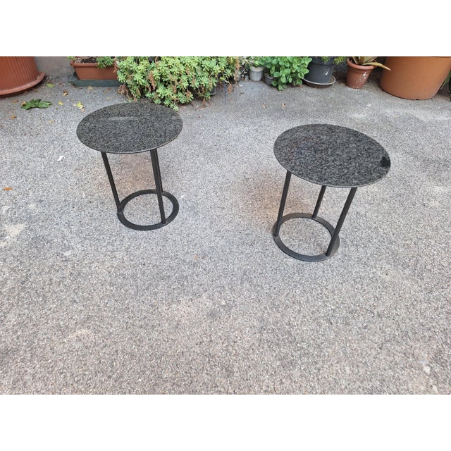 Arflex UVI Coffee Tables in Iron and Marble by Laura Griziotti for Arflex, 1980s, Set of 2 For Sale - Image 4 of 10
