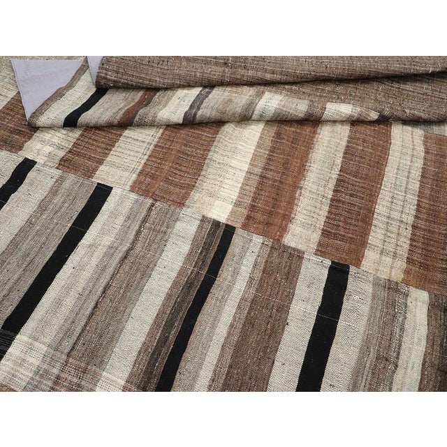Brown Galerie Shabab Collection Mid-20th Century Turkish Flatweave Kilim Carpet For Sale - Image 8 of 8