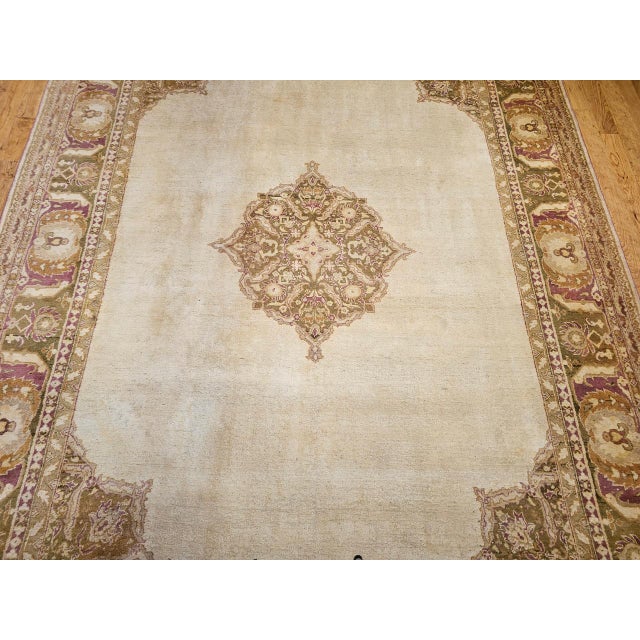 19th Century Handwoven Amritsar Rug, Wool Medallion Design, 10' x 13' For Sale - Image 12 of 18