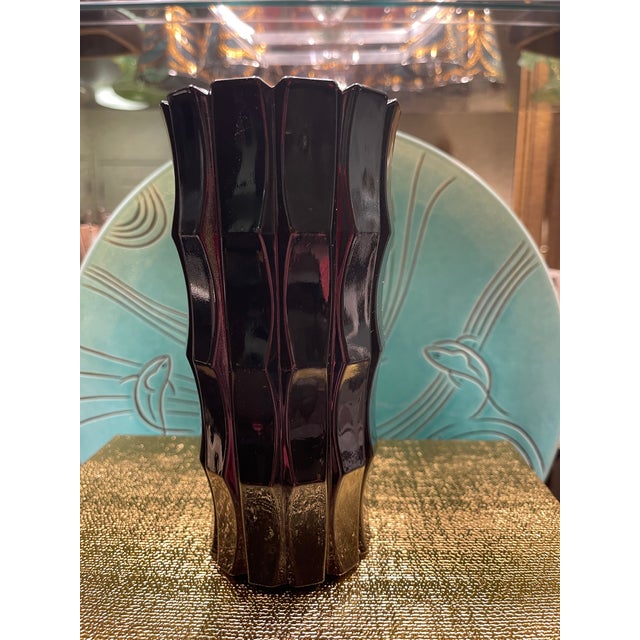 1940s Black Amethyst Fluted Deco Nod to Brutalist Vintage “ Bamboo” Vase For Sale - Image 5 of 6
