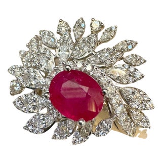 2 Carat Natural Oval Ruby and 2.5 Carat Diamond 18 Karat White Gold Ring S 5.75 For Sale
