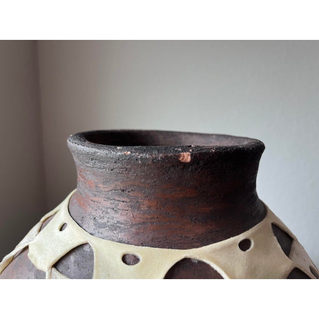 Ceramic Vintage Tarahumara Raramuri Pottery Vase Handmade Native American/Mexican Vessel 11" Height For Sale - Image 7 of 12