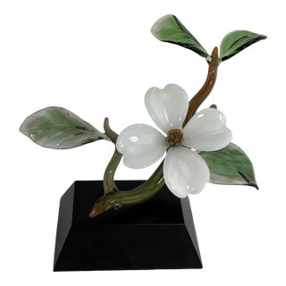 Fräbel Glass Dogwood Sculpture - Hand Sculpted by Hoa Tran – 7.5" Tall For Sale