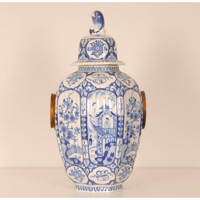 Chinoiserie Antique Delft Vase Clock, Blue White Chinoiserie Vase Kangxi Style, Foo Dog Finial For Sale - Image 3 of 14