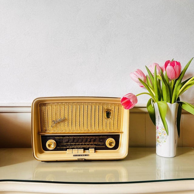 Vintage Telefunken Jubilate 8 Radio with Bluetooth For Sale - Image 10 of 11