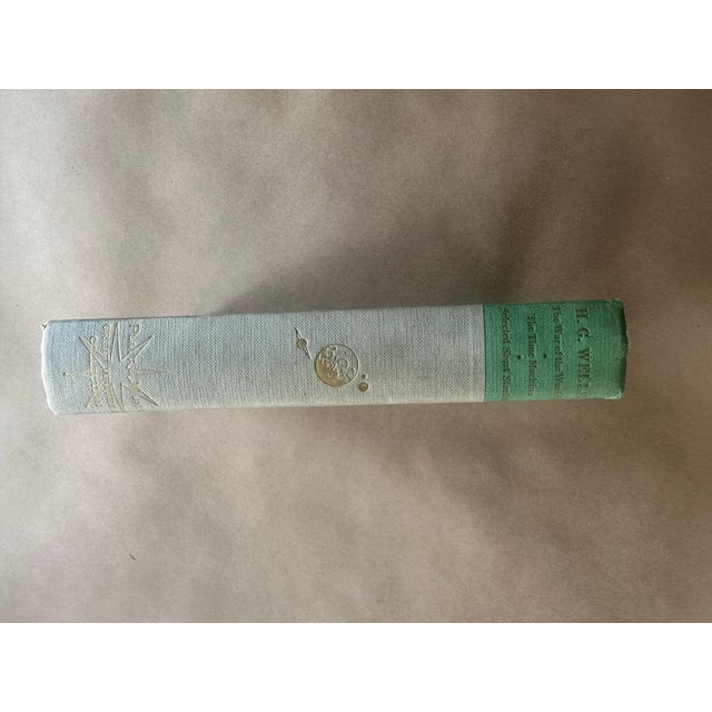 1960s Vintage Hg Wells War of the Worlds and Other Selected Stories Book For Sale - Image 5 of 6