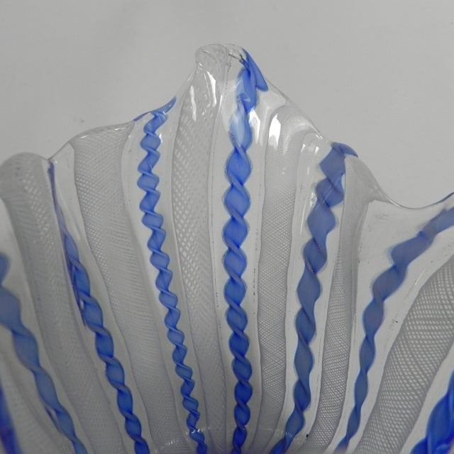 This ‘Fazzoletto’ vase by Fulvio Bianconi features the characteristic handkerchief-like shape. Made using the Zanfirico...
