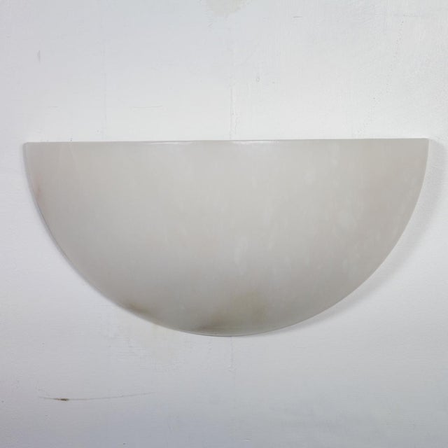 1990s Single Art Deco inspired Spanish alabaster sconce For Sale - Image 5 of 12