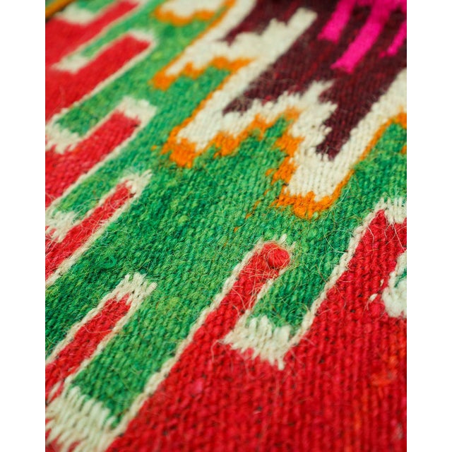 Beige Vintage Romanian Handwoven Flatweave Runner Rug in Wool with Geometric Folk Pattern and Fringe, 1960s For Sale - Image 8 of 9